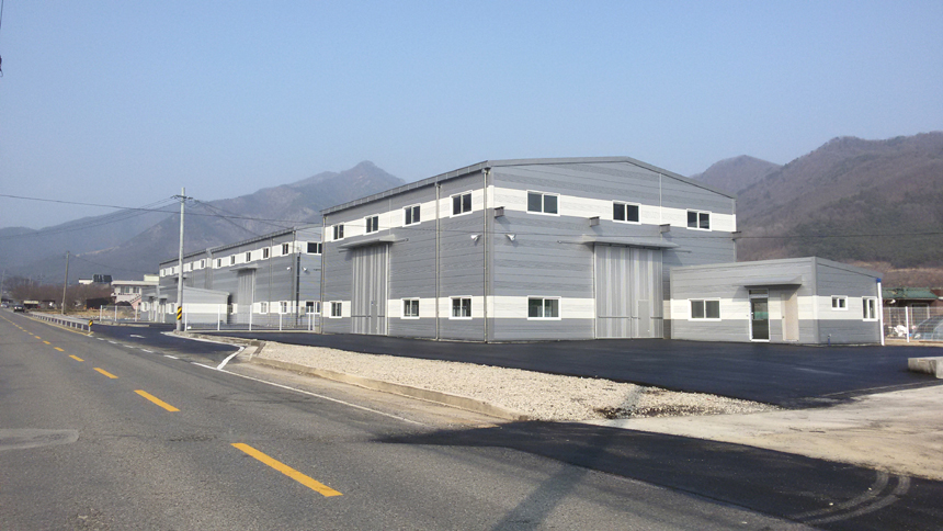 성주 초전 공장동 설계 및 시공 01 공장동 우측면